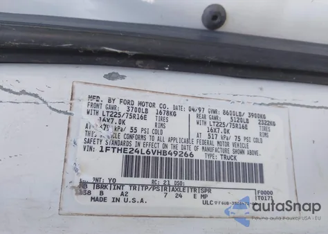 1997 Ford E-250 Standard z USA, uszkodzony, nr VIN 1FTHE24L6VHB49266